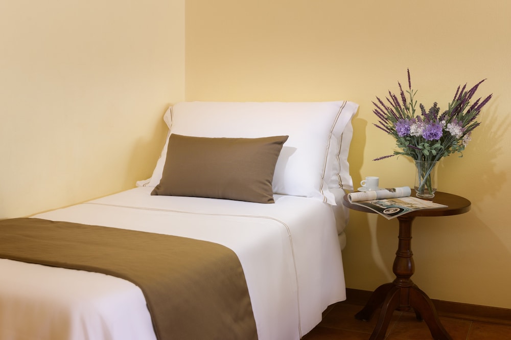 Hotel Residence San Gregorio 18/66