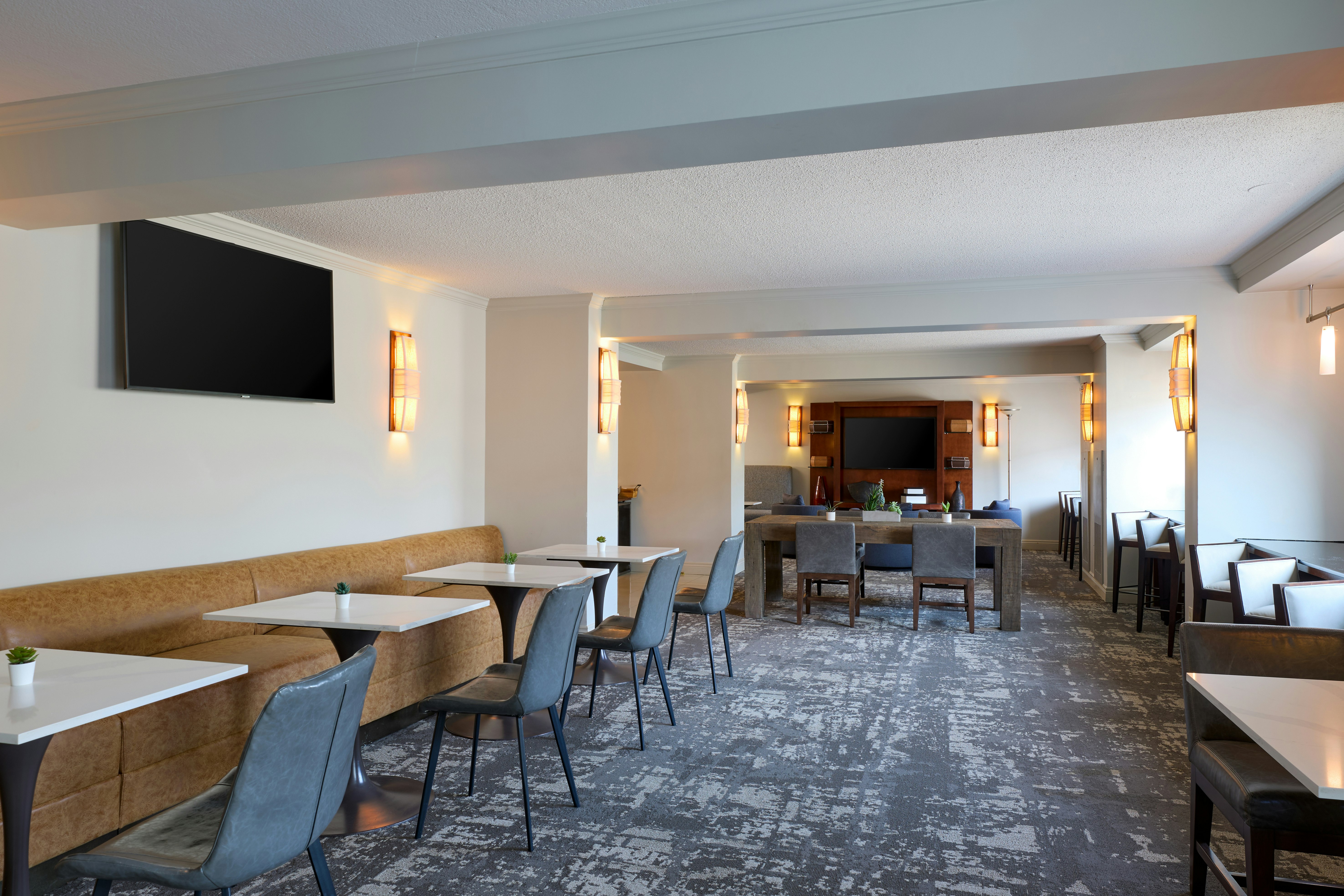 DoubleTree by Hilton Minneapolis Airport 32/35