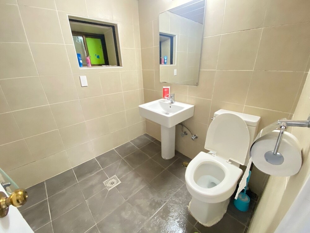 High Street Guest House 43/50