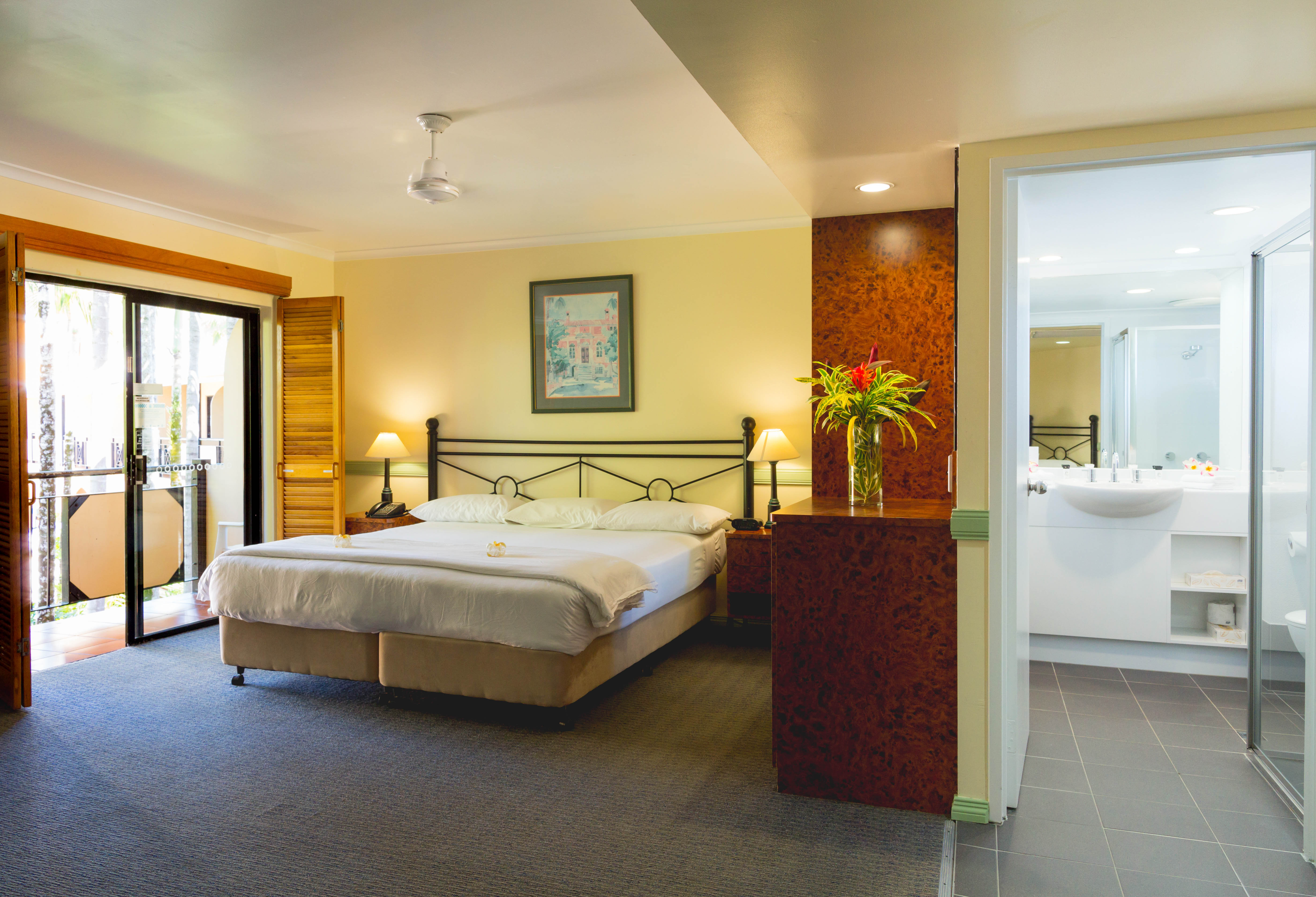 Palm Royale Cairns 7/27