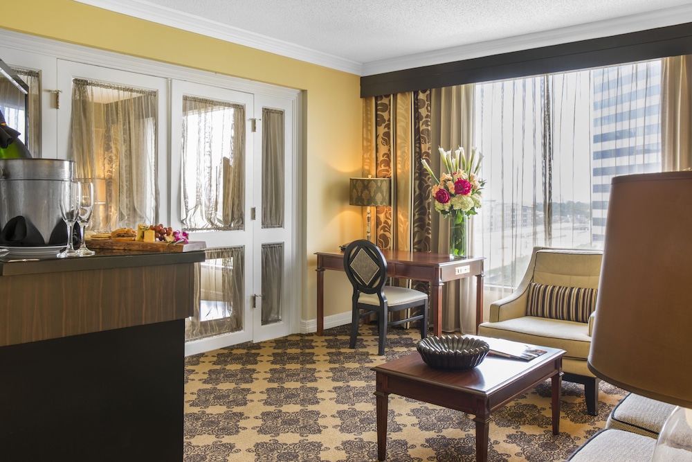 Omni Houston Hotel 58/86