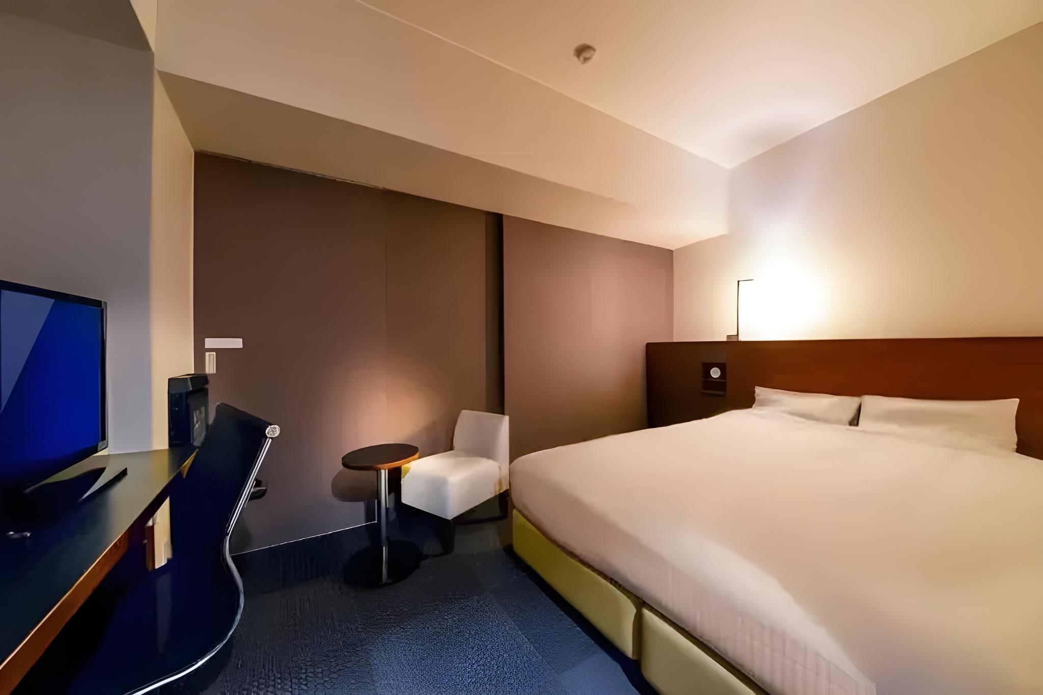 Semi Room, King Bed
