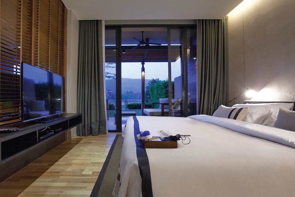 Atta Lakeside Resort Suite 36/81