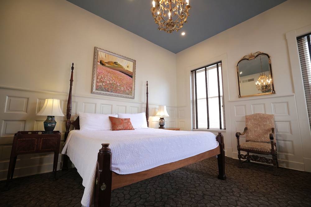 Foley House Inn 28/75