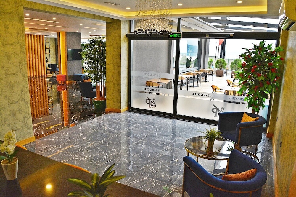 61 Park Hotel 33/51