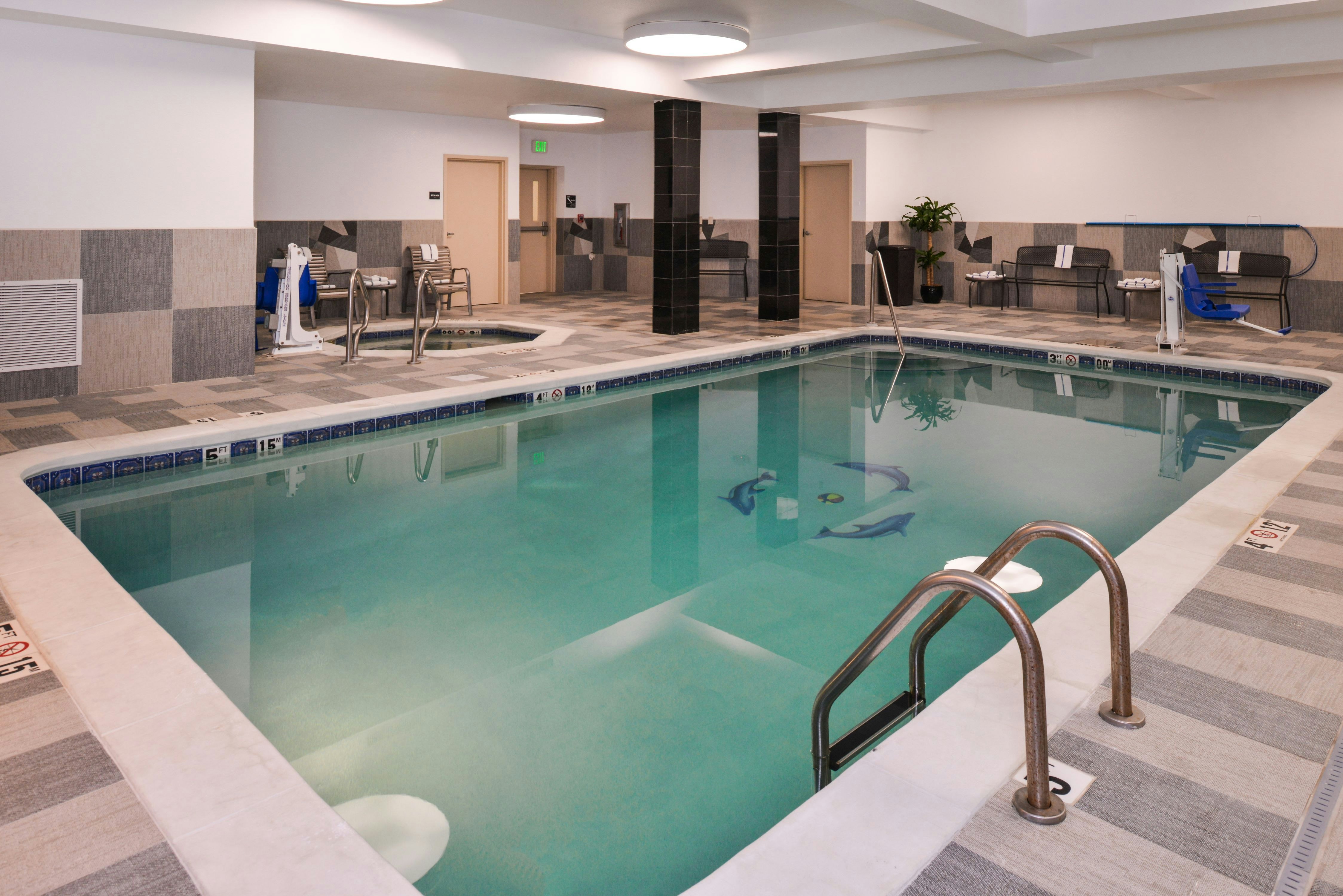 Hampton Inn Suites Denver Speer Boulevard 25/42