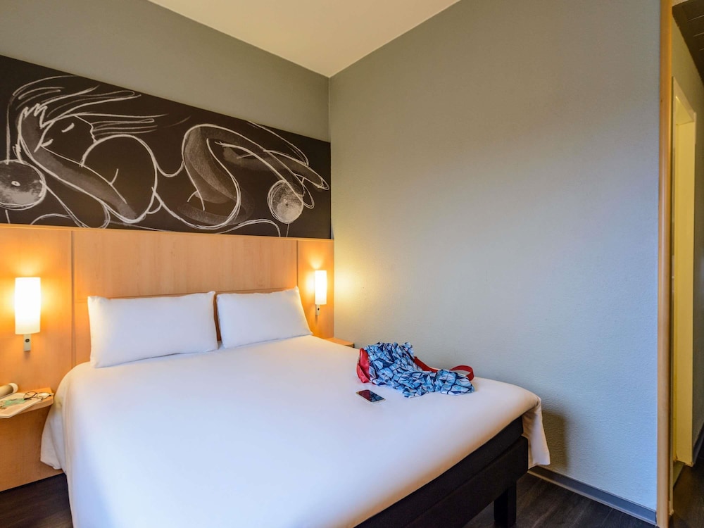 Ibis Milano Centro 28/77