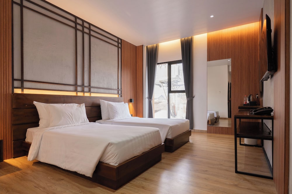 Eagle Hotel Wonosobo, Azana Hotels Collection 8/23