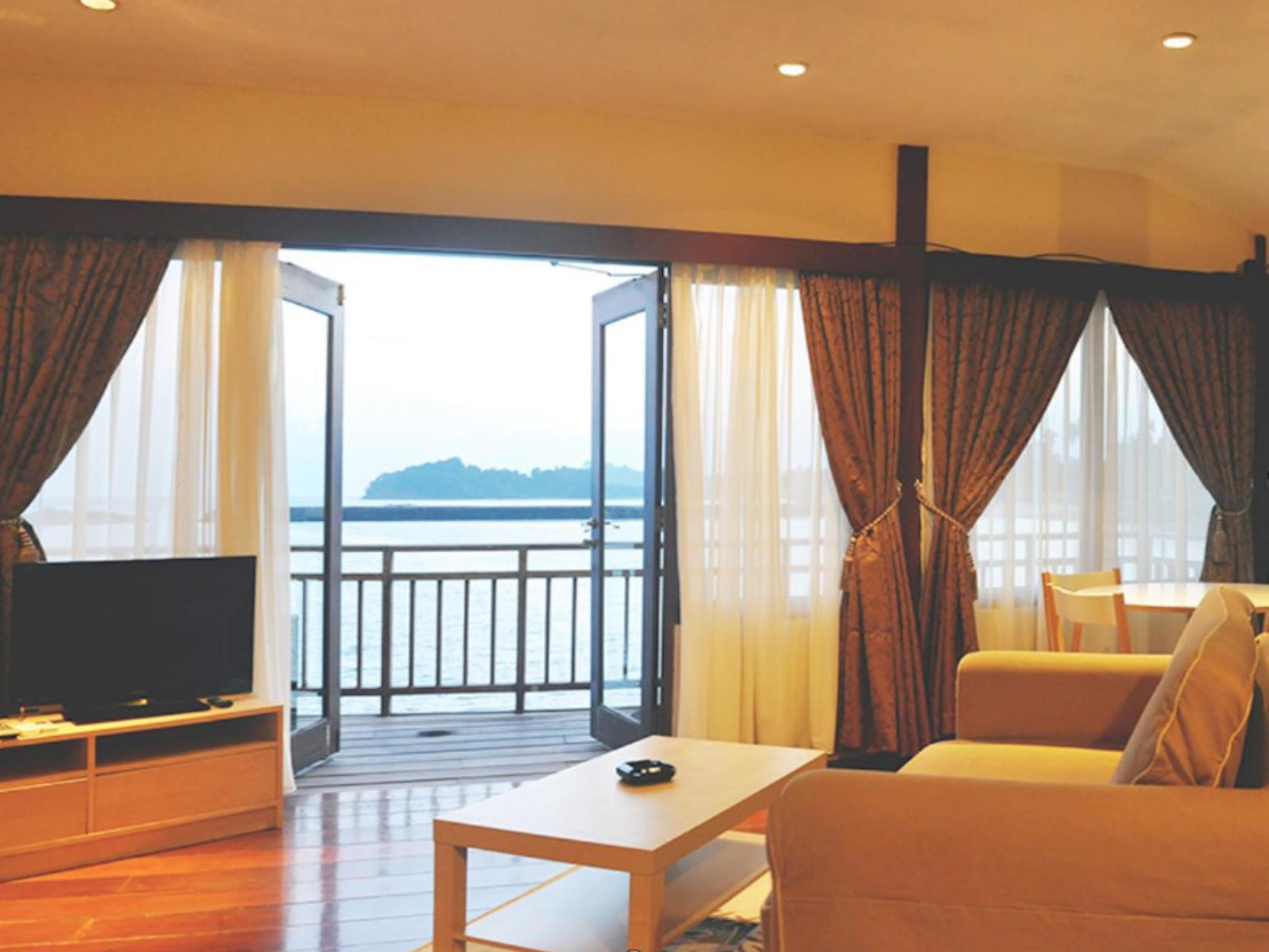 1 BEDROOM, VILLA