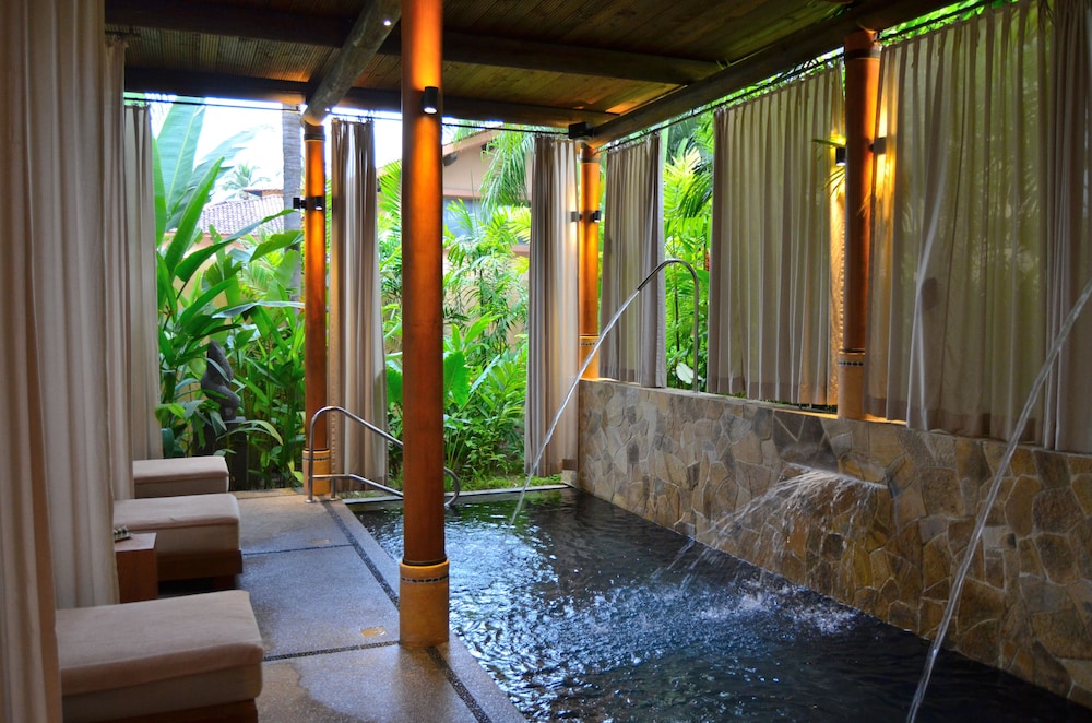 swimming pool spa