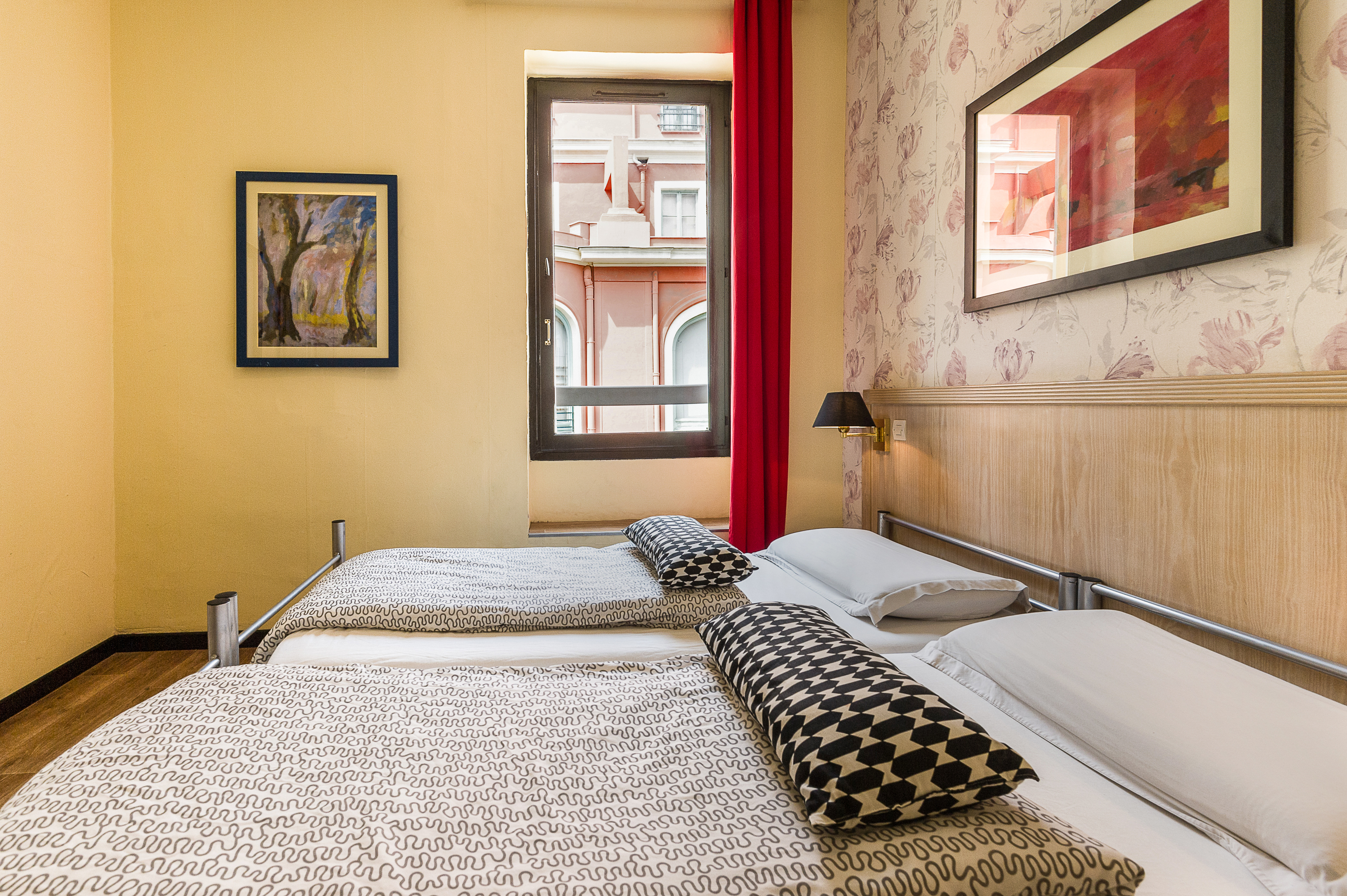 STANDARD, TWIN BEDS