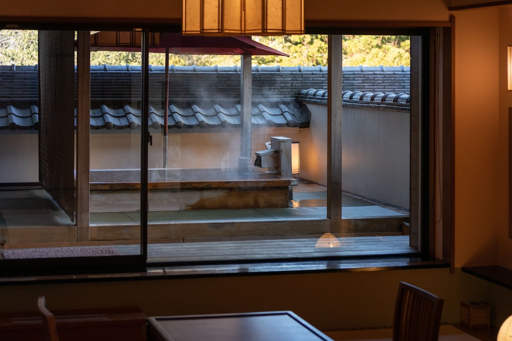 Hakone Kamon 25/41