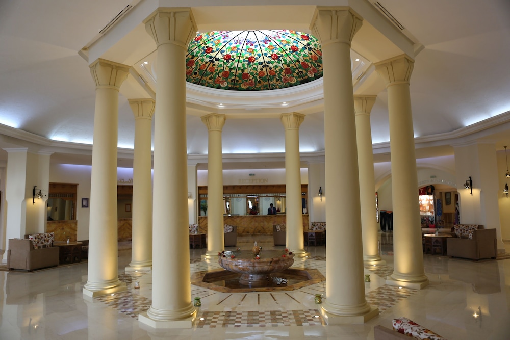 Medina Belisaire and Thalasso 53/70