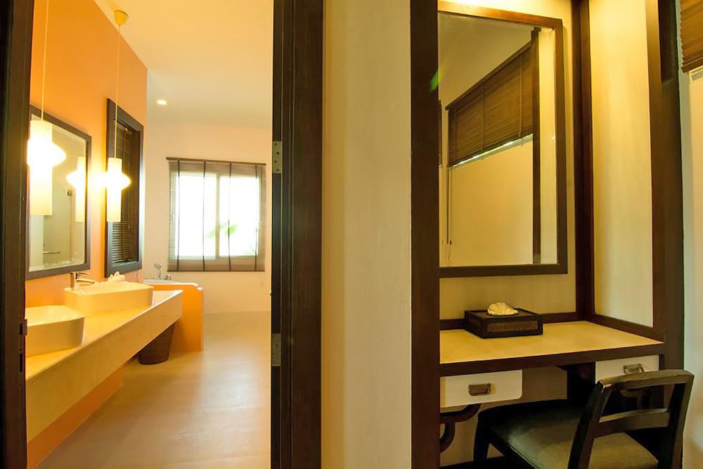 Anyavee Tubkaek Beach Resort 42/75