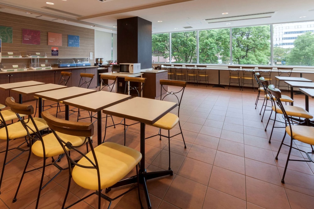 Comfort Hotel Narita 53/61