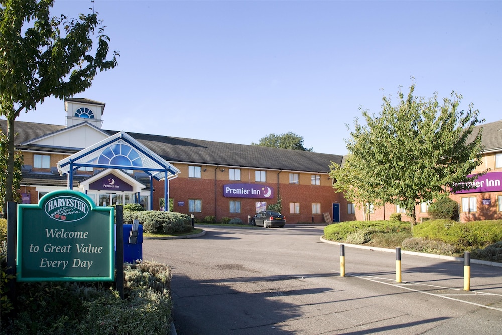 Premier Inn Luton South (M1, J9) 22/28
