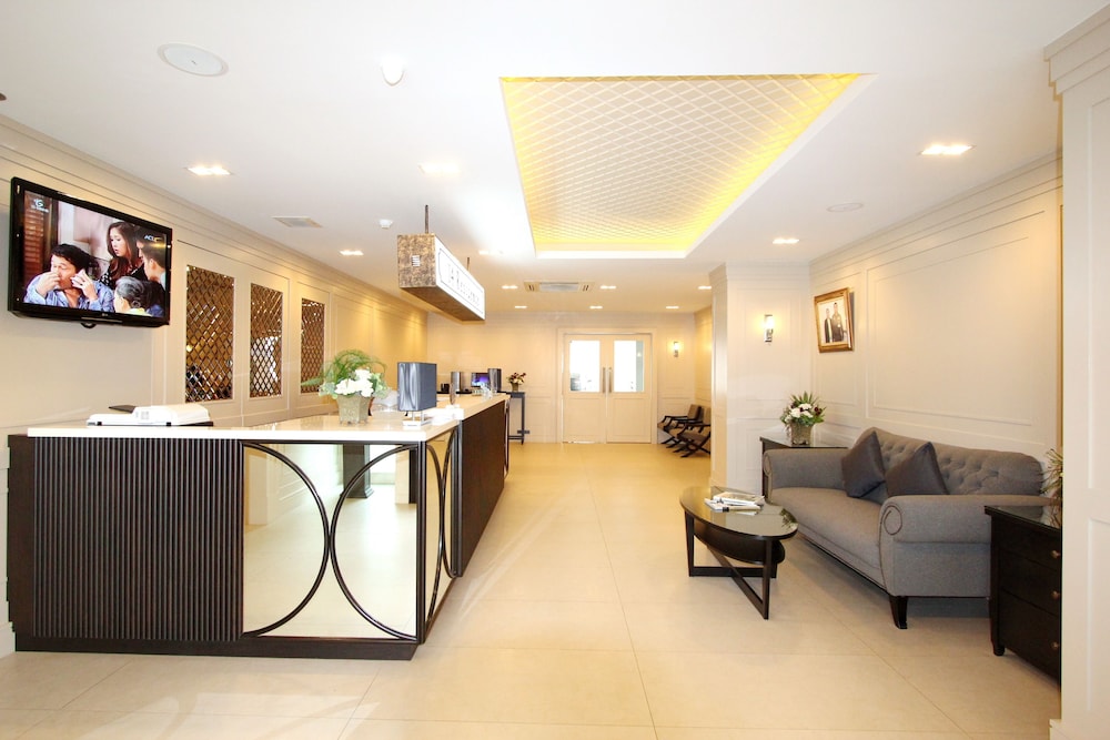 14 Residence 8/61