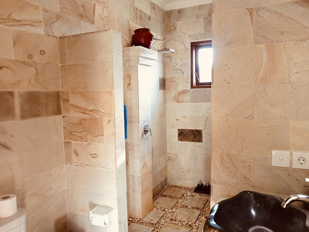 Shankara Parada Villas 67/67