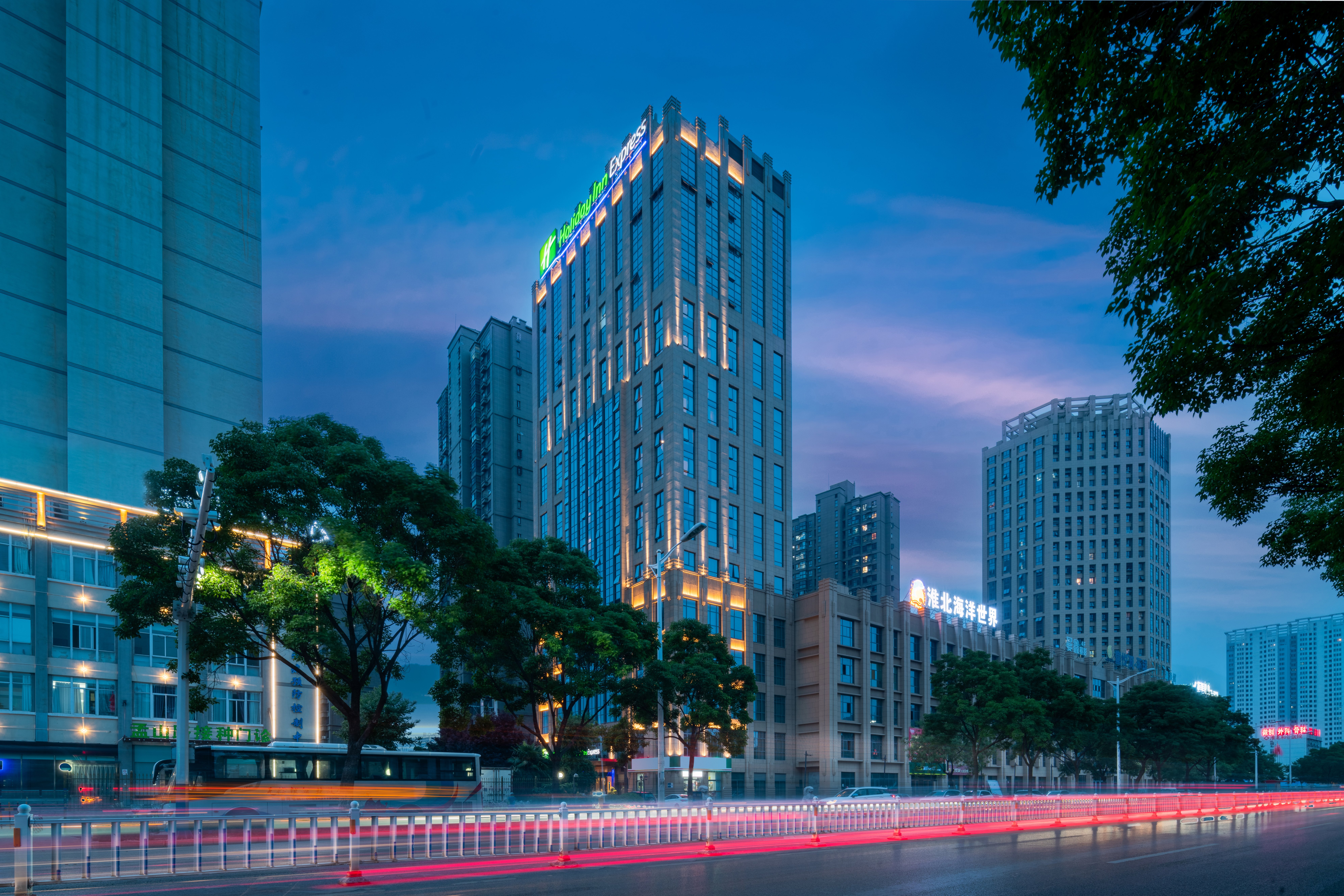 Holiday Inn Express Huaibei City Center 4/58