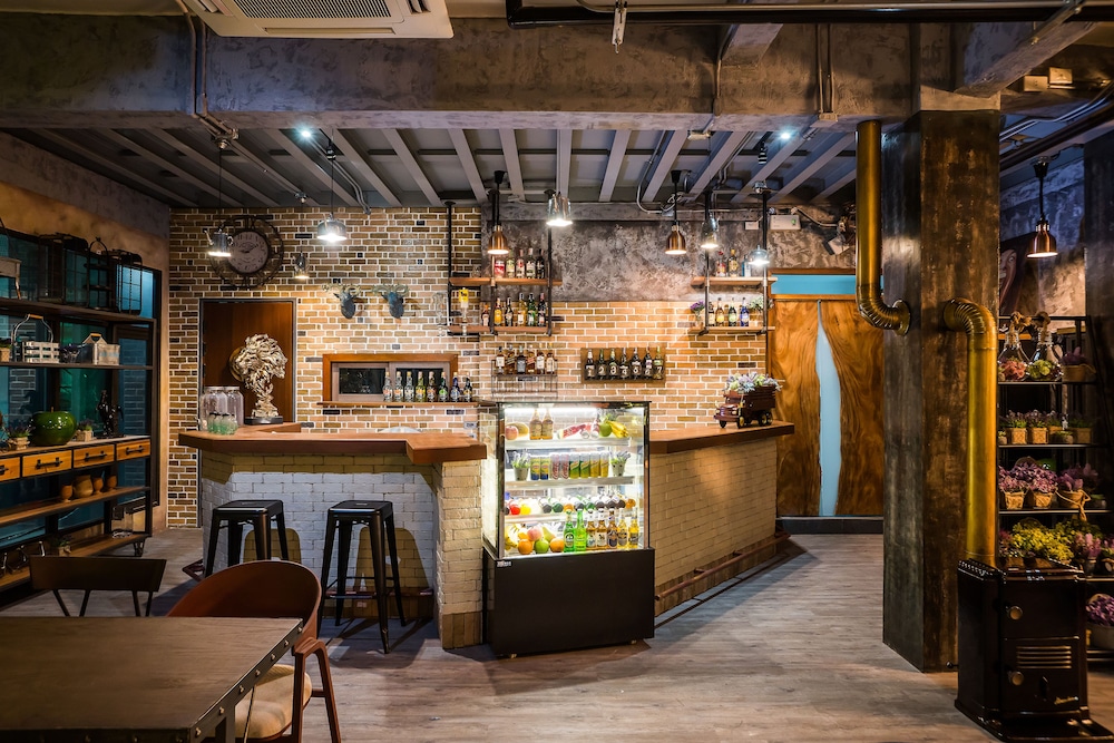 Nonze Hostel 51/66