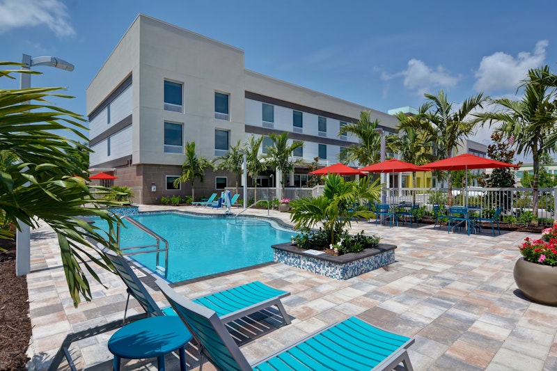 Home2 Suites By Hilton Naples I-75 Pine Ridge Road 28/29