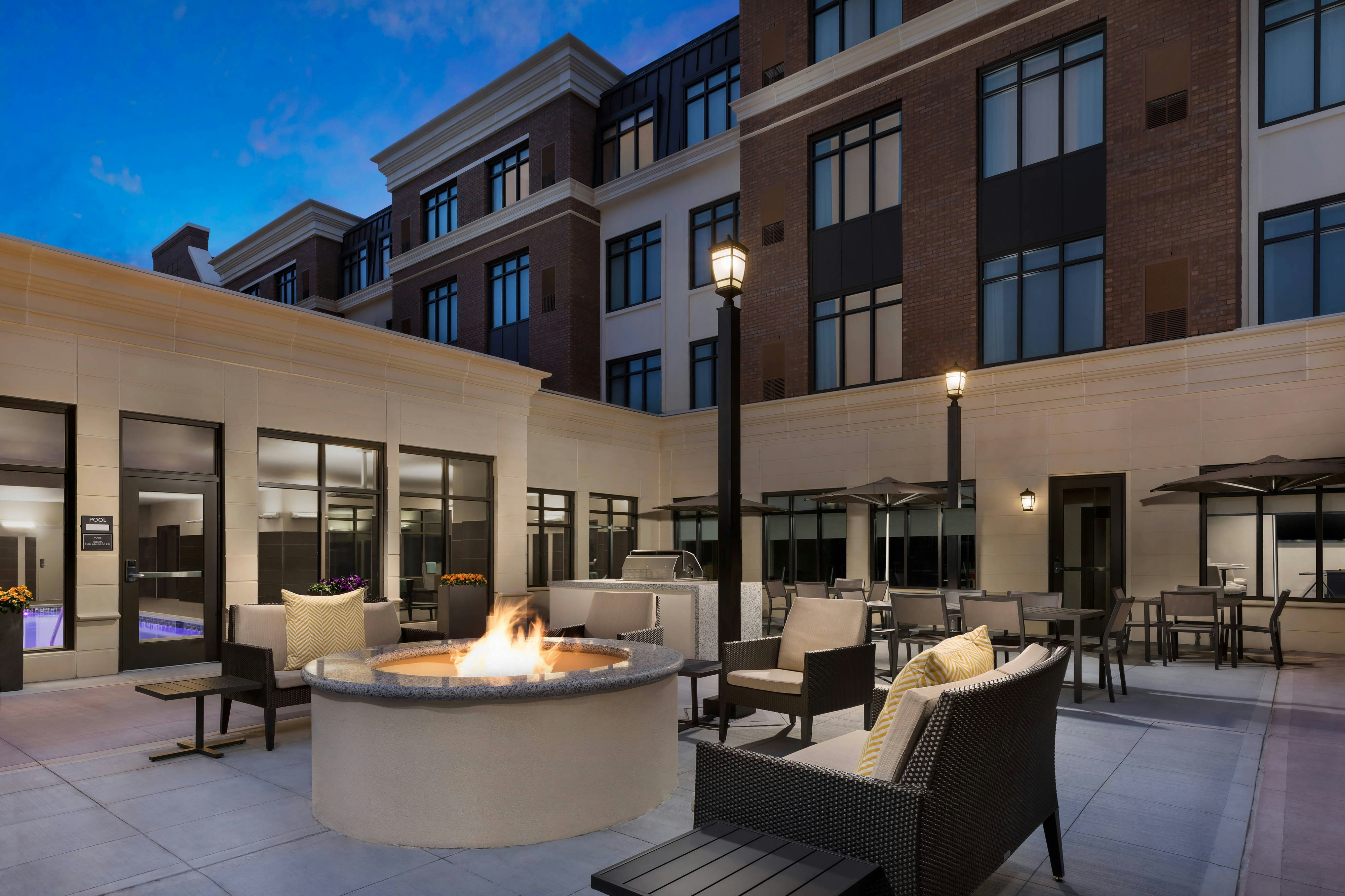 Residence Inn Long Island Garden City 28/51