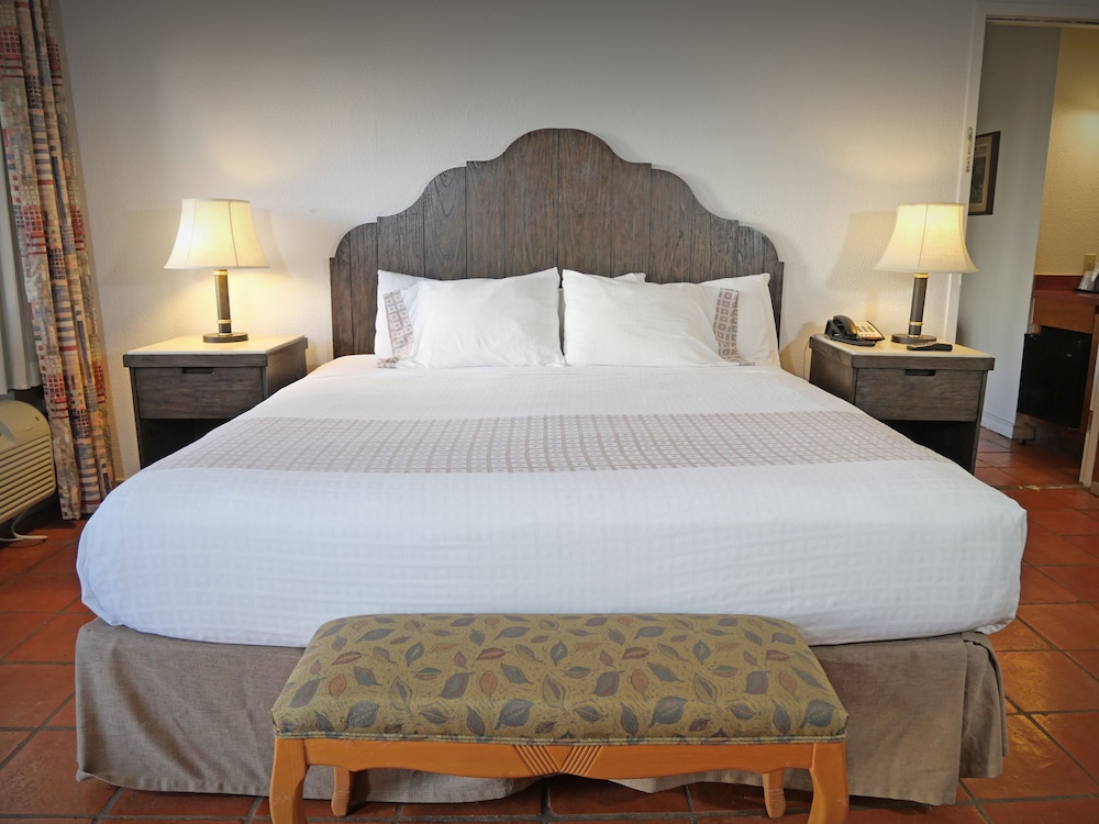 Y O Ranch Resort Hotel 20/55