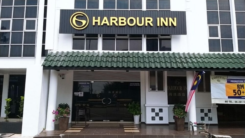 Harbour Inn 2/51