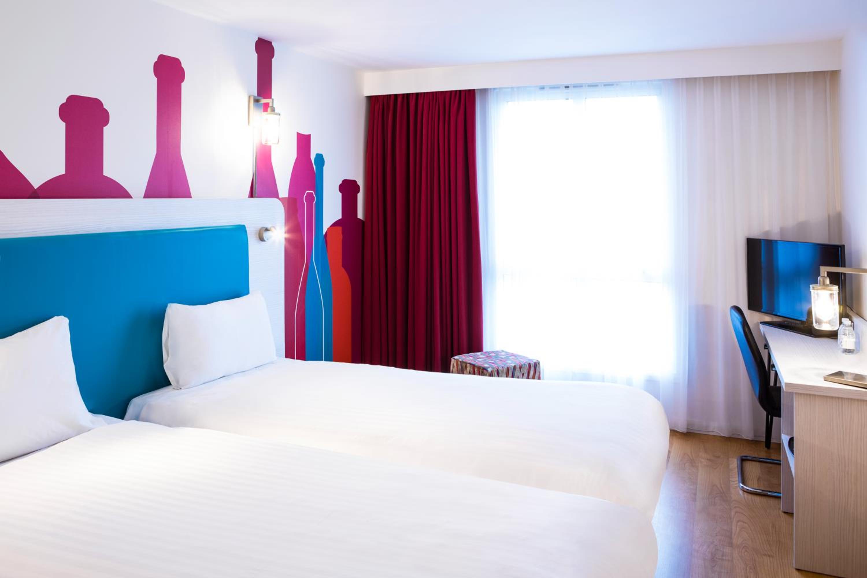 غرفة بسريرين منفصلين، Ibis Styles Barnsley 2/10