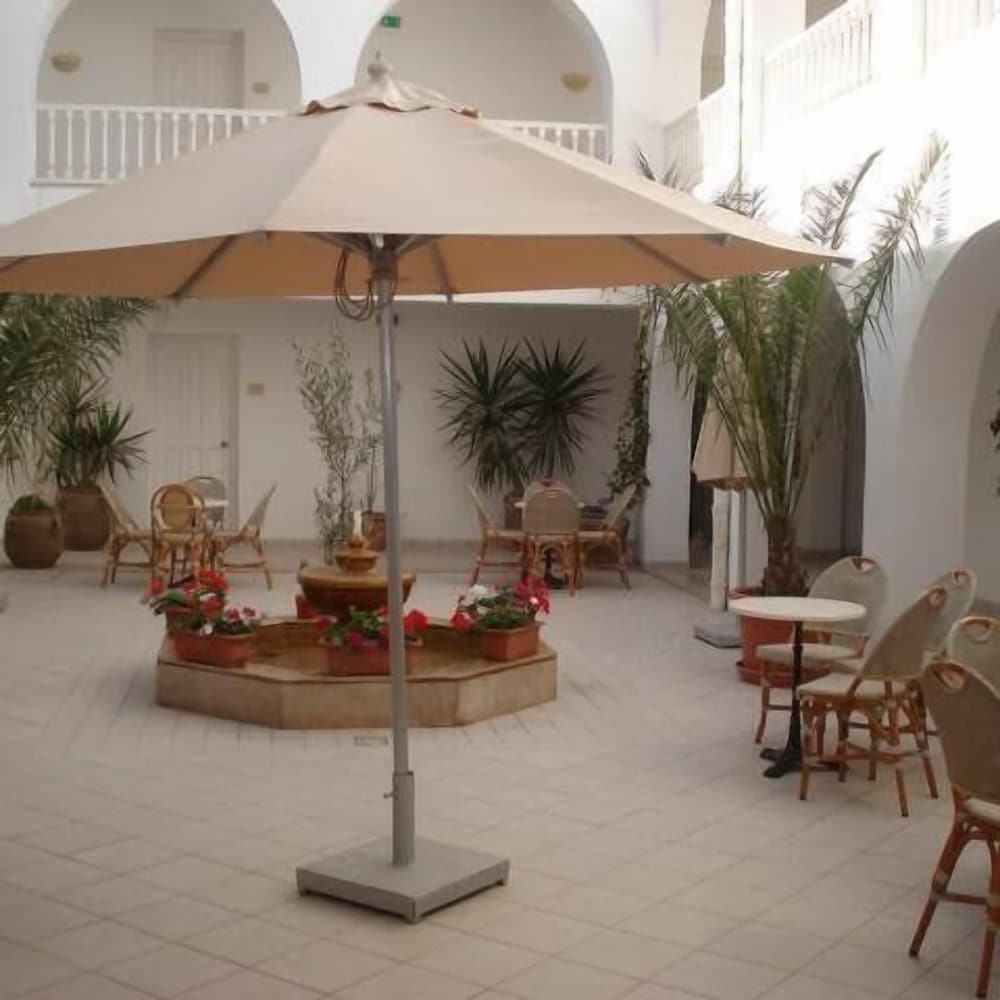 Hotel Flamingo Beach 12/36