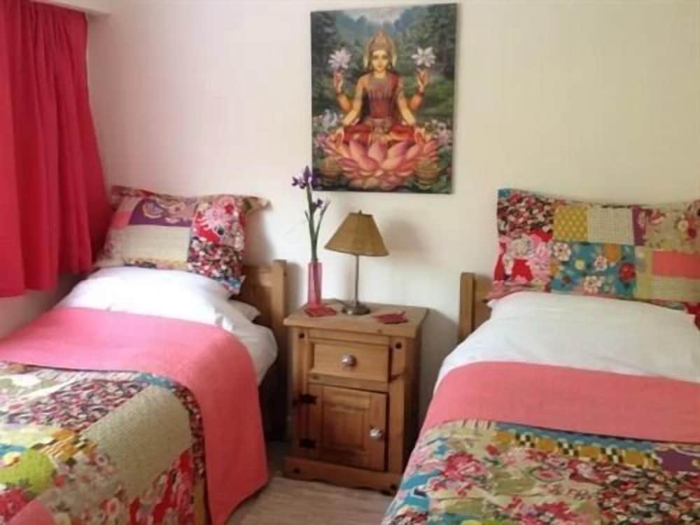 St Anne's B&B 12/45