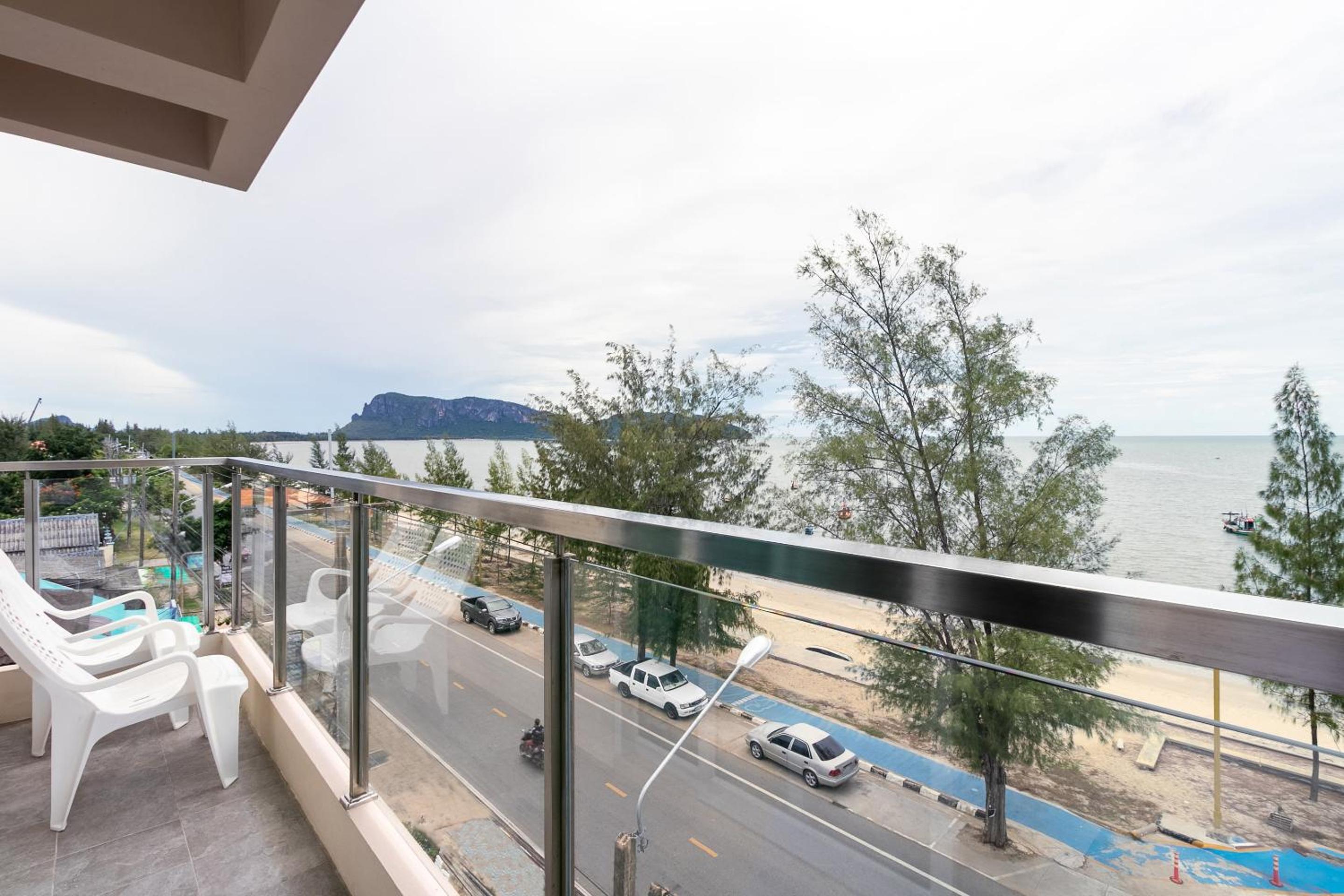 Goldenbeach Boutique Resort 44/68