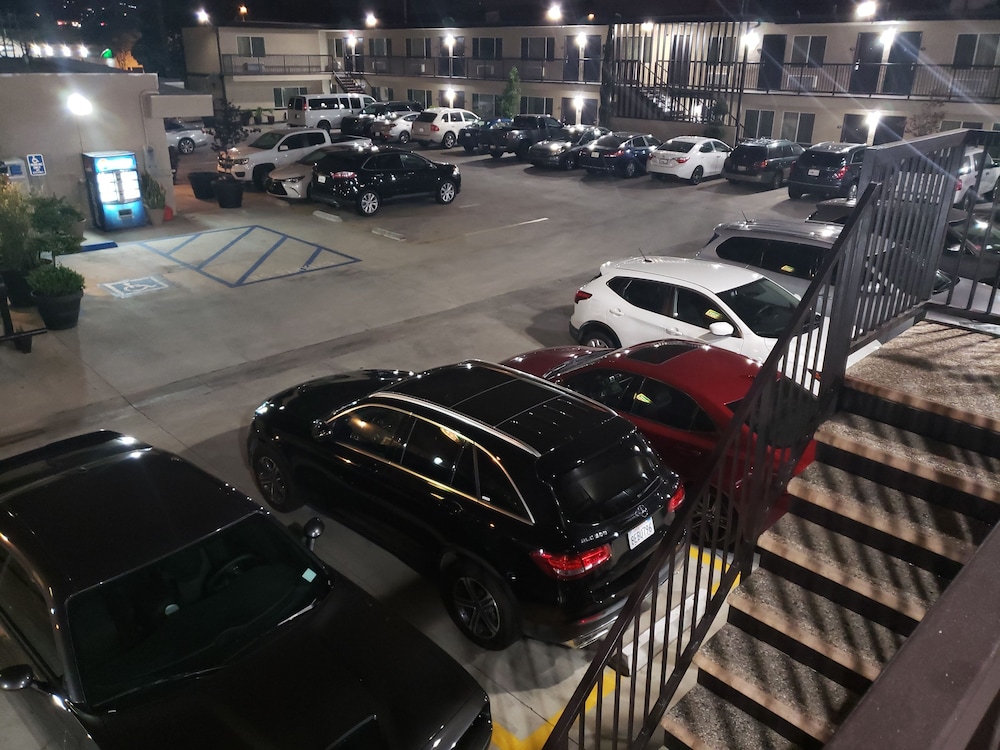 Portofino Inn Burbank 34/42