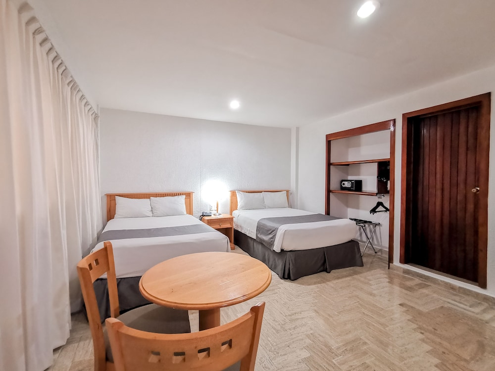 Hotel Don Miguel 7/29