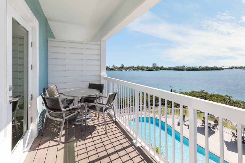 Fairfield Inn & Suites by Marriott Marathon Florida Keys 5/61