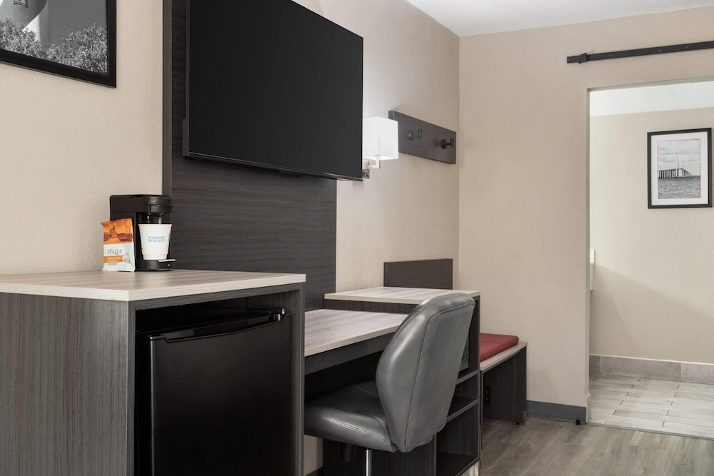 Ramada by Wyndham Cocoa 45/59