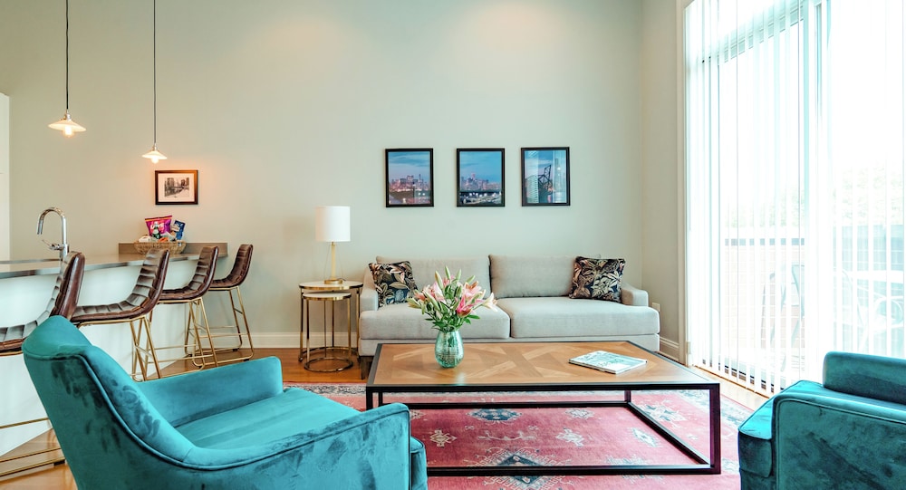 The Guesthouse Hotel 20/47