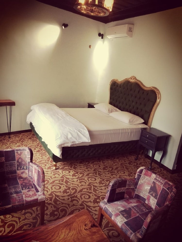 KayiBeyi Hotel Restaurant 8/32