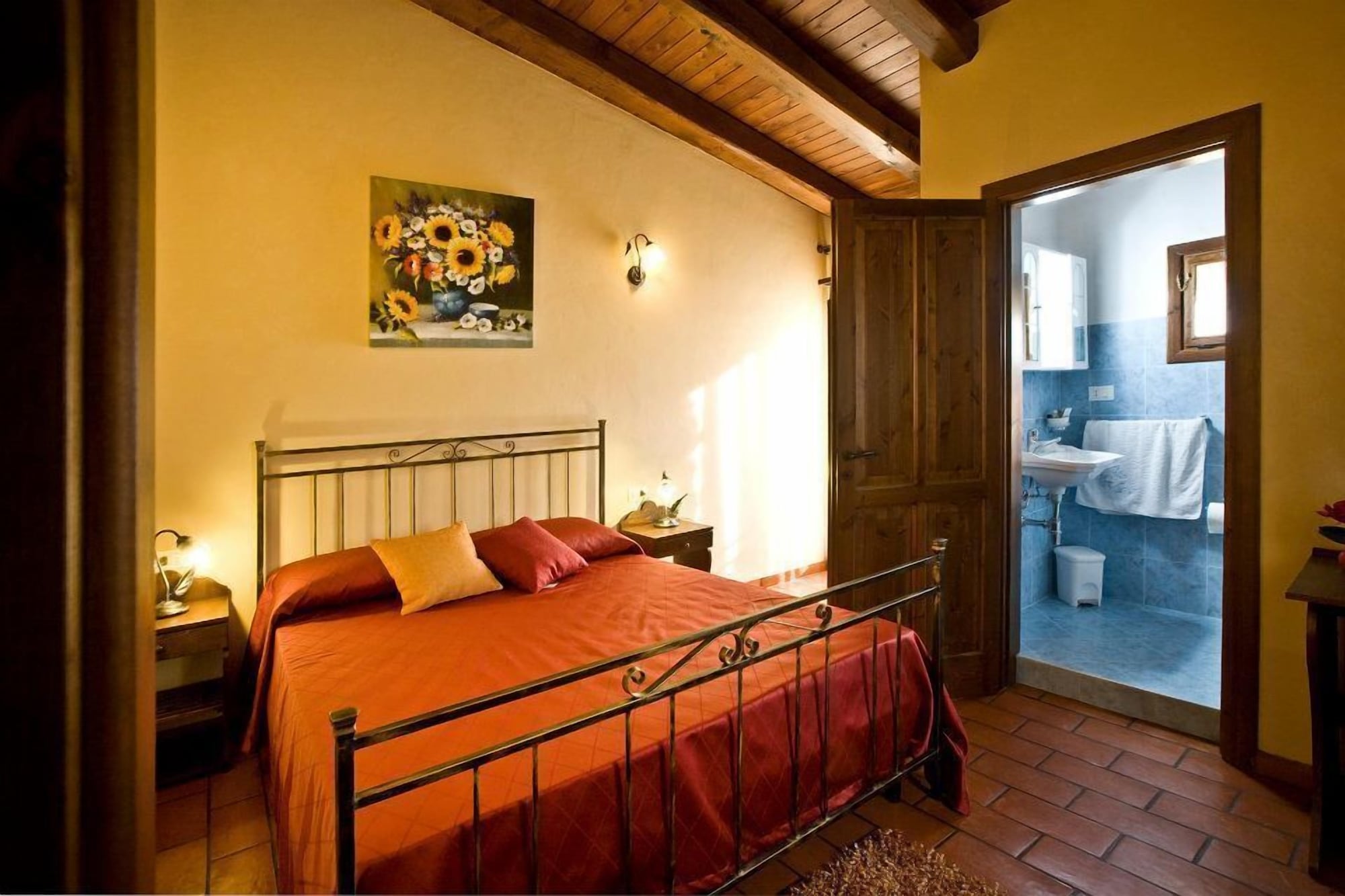 STANDARD, TRIPLE, GARDEN VIEW