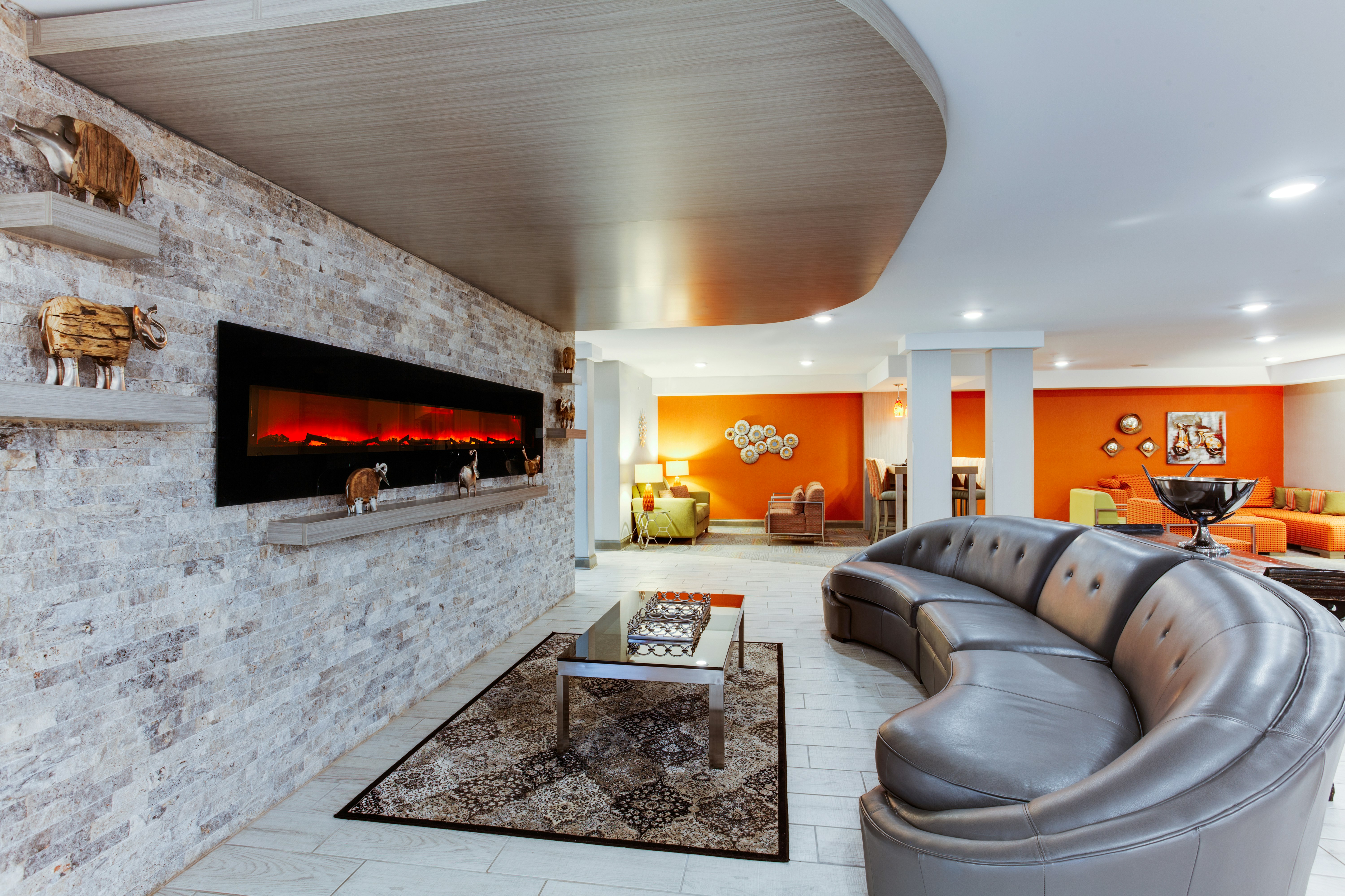 Holiday Inn Express Suites Fredericton 54/76