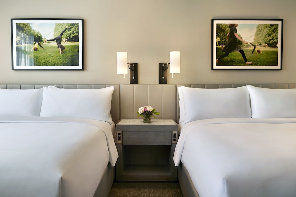 Archer Hotel Seattle Redmond 8/75