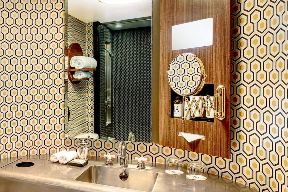 غرفة ديلوكس بسريرين مزدوجين، The Roxy Hotel New York 5/5