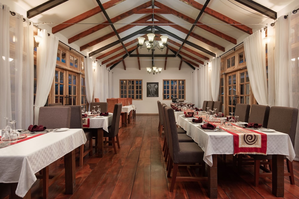 Karibu Camps and Lodges Lions Paw Ngorongoro 50/68