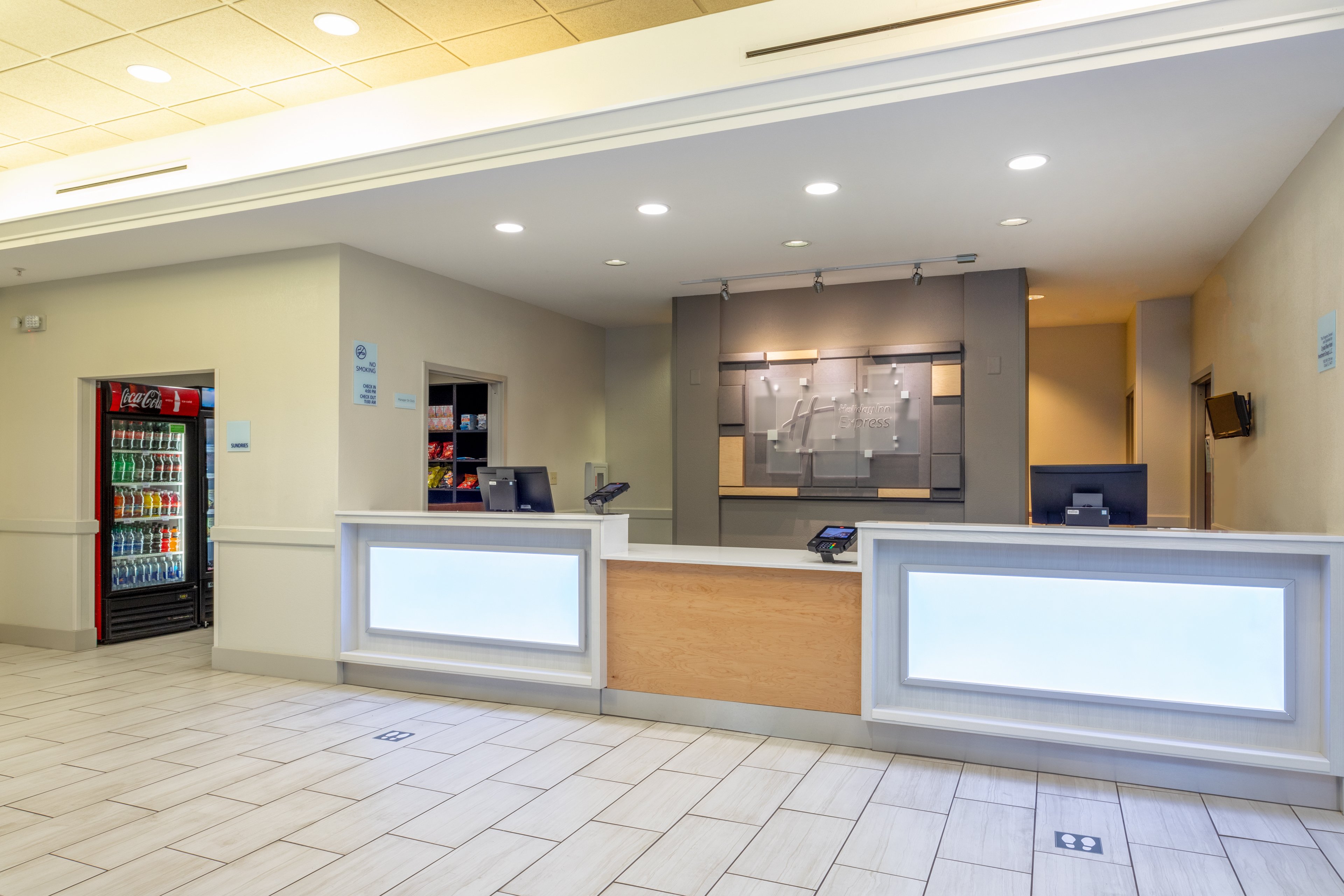 Holiday Inn Express Crystal River 8/59