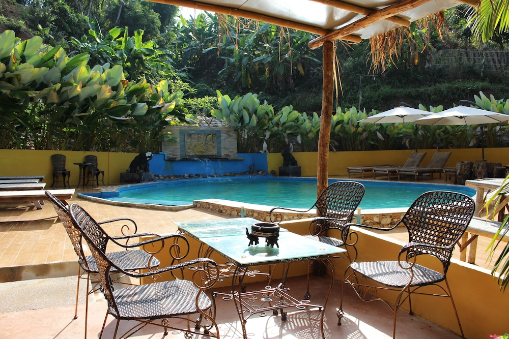 Chang Pai Hill - Adults Only 38/50
