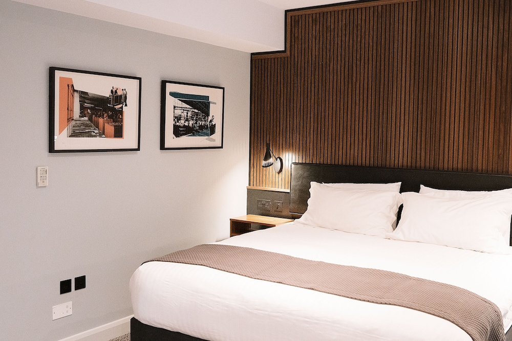 Telegraph Hotel Coventry Hotel 13/68