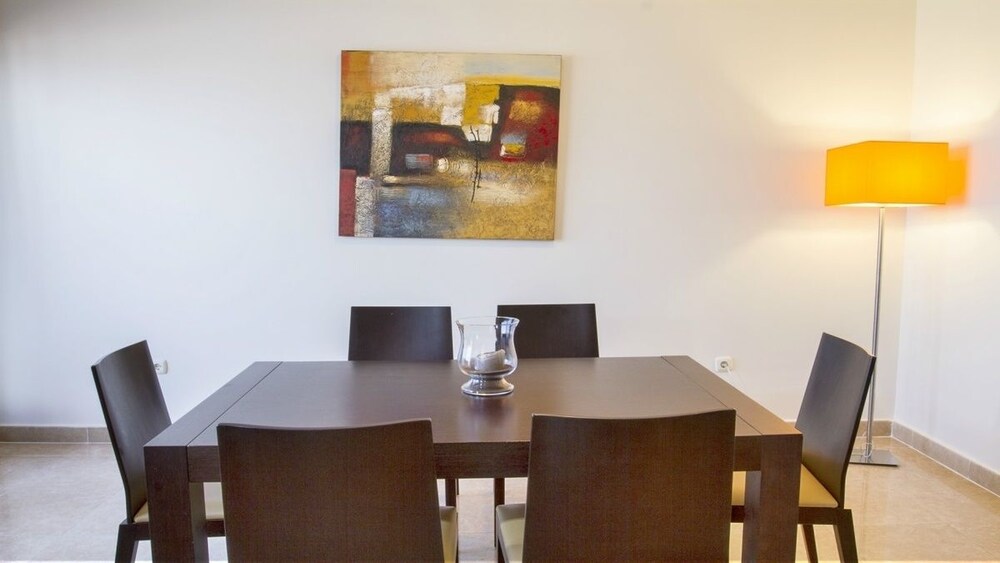 Apartamentos del Mar 24/28