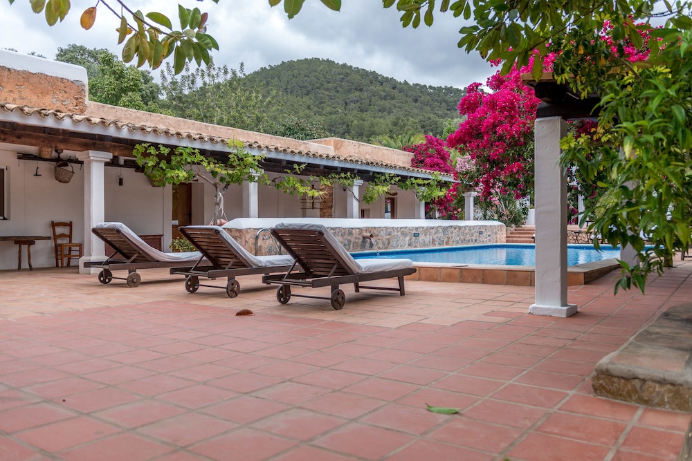 Agroturismo Can Pere Sord 41/50