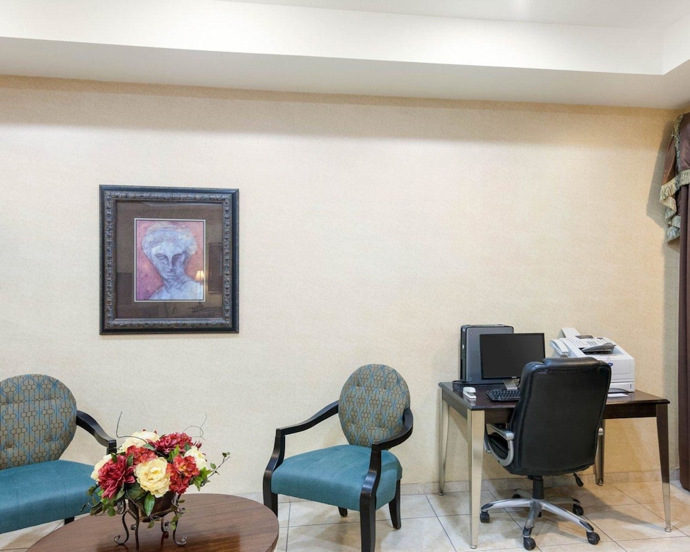 Comfort Inn and Suites Regional Medical Center 39/43