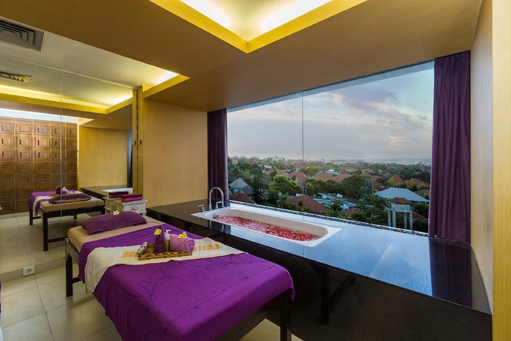 Quest Hotel Kuta 15/35